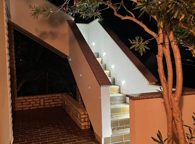 Apartment House Susec