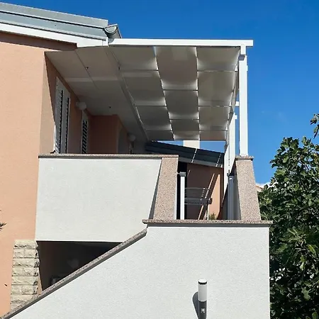 House Susec דירה *